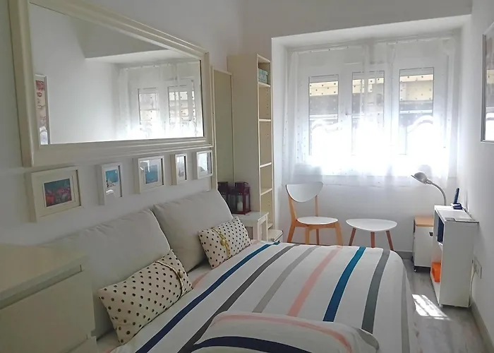 Cozy & Comfortable Room In Central Lisbon